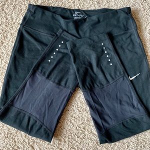 Nike Dri Fit crops